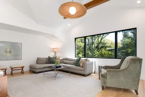 $2,475,000 | 12 Libby Lane, Darien, CT 06820