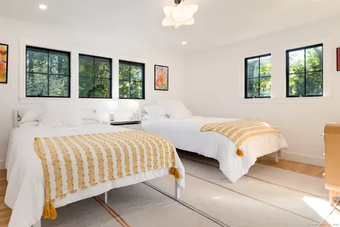 $2,475,000 | 12 Libby Lane, Darien, CT 06820