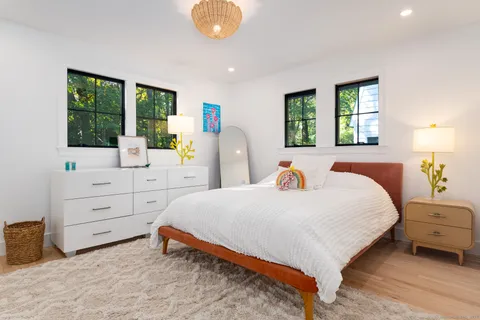 $2,475,000 | 12 Libby Lane, Darien, CT 06820