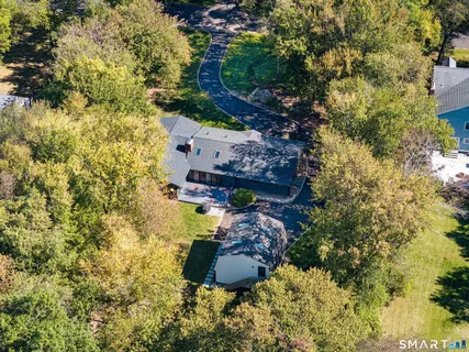 $2,475,000 | 12 Libby Lane, Darien, CT 06820