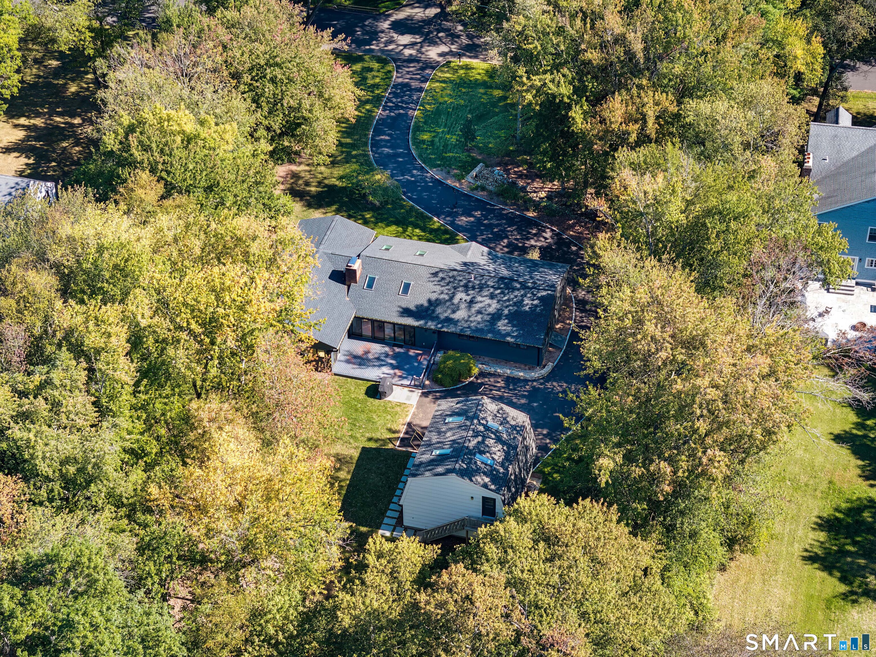 12 Libby Lane Darien, CT 06820 - Photo 27 of 36 a view of a garden
