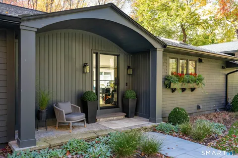 $2,475,000 | 12 Libby Lane, Darien, CT 06820