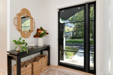 $2,475,000 | 12 Libby Lane, Darien, CT 06820