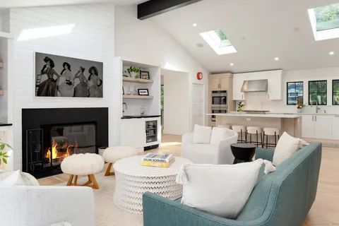 $2,475,000 | 12 Libby Lane, Darien, CT 06820