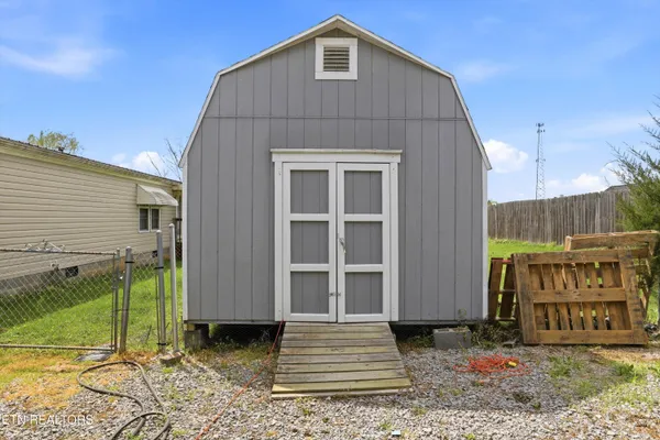 $230,000 | 122 2nd Street, Corryton, TN 37721