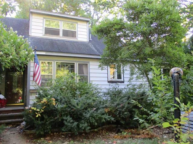 $399,900 | 95 Lakewood Parkway, Burlington, VT 05408