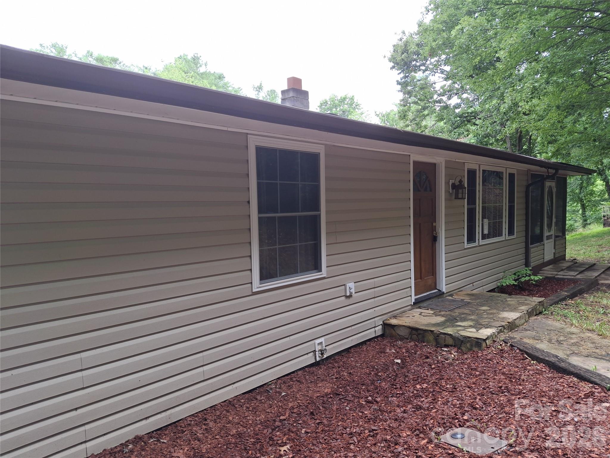 232 Tilson Street Mars Hill, NC 28754 - Photo 2 of 22