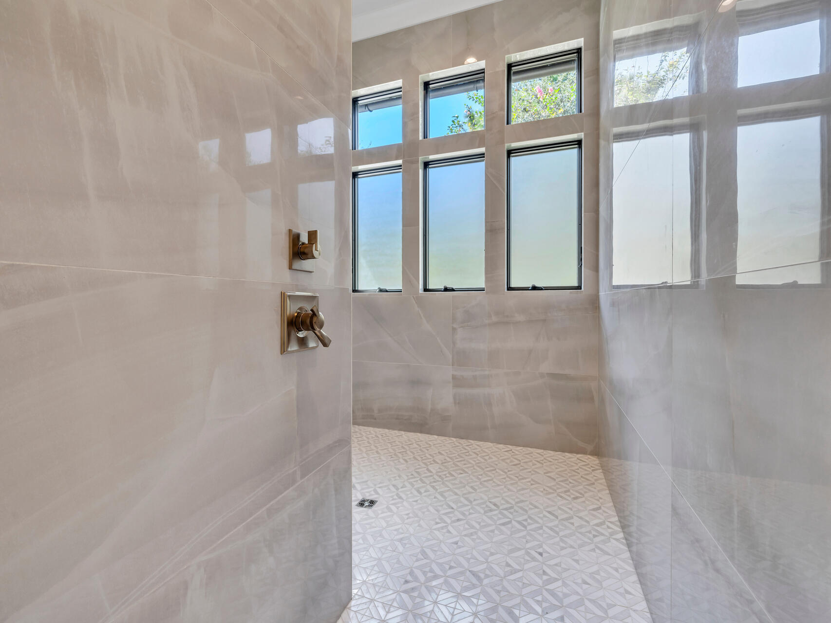 3526 Burnt Pine Lane Miramar Beach, FL 32550 - Photo 24 of 49 a bathroom with a bathtub