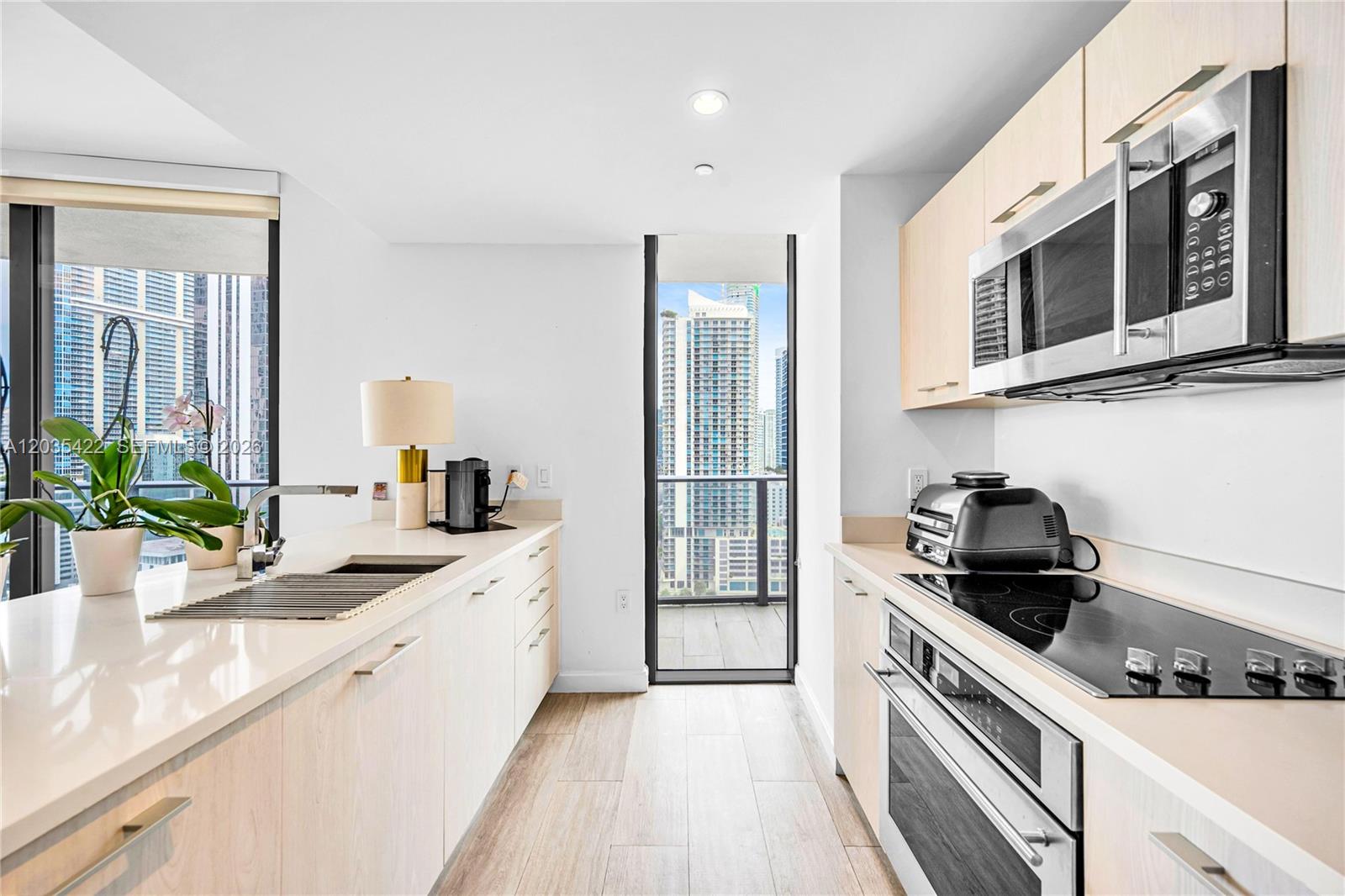 45 Southwest 9th Street, Unit 2103 Miami, FL 33130 - Photo 5 of 29