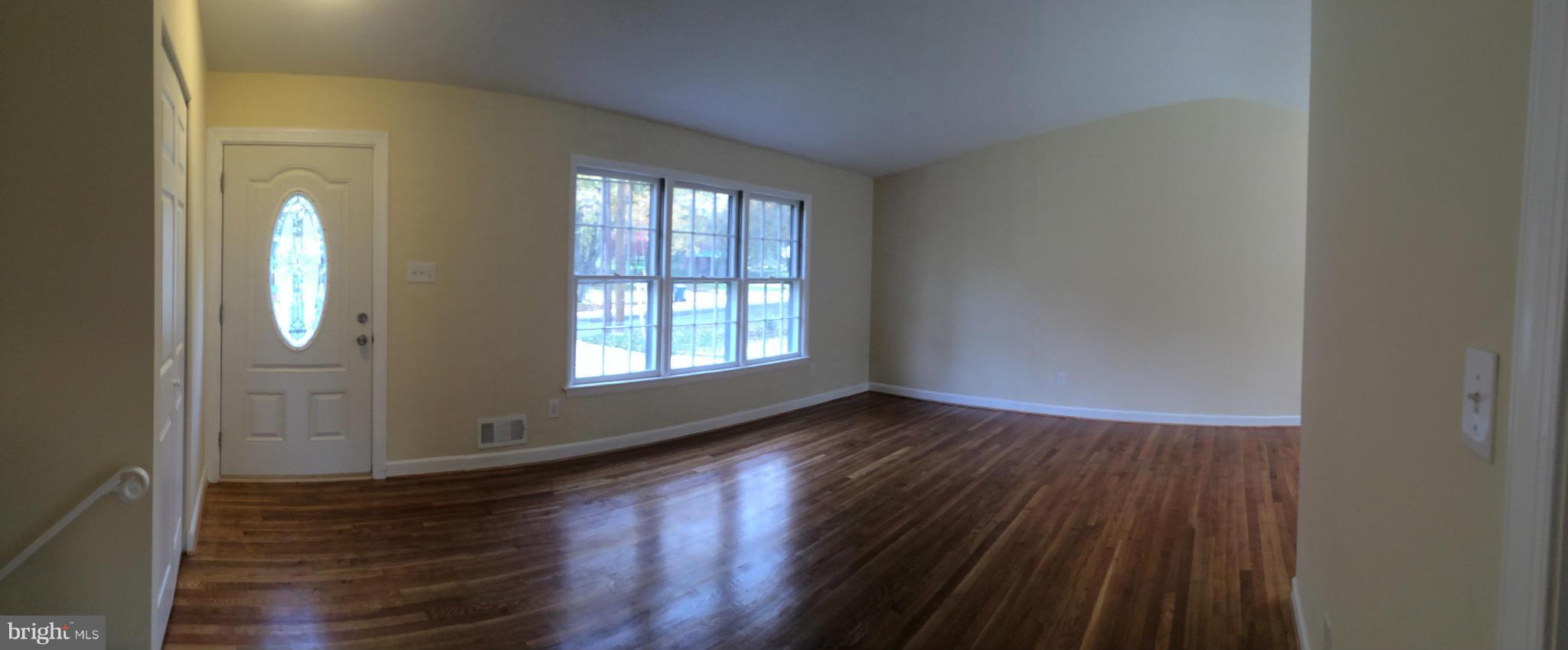 2707 Weller Road Silver Spring, MD 20906 - Photo 4 of 30 Living Room
