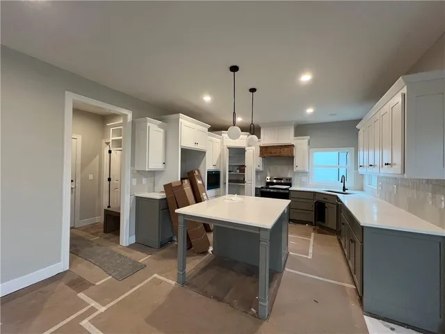 $633,000 | 16949 South Brentwood Street, Olathe, KS 66062