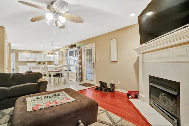 $350,000 | 4024 Kenmore Drive, Evansville, IN 47711