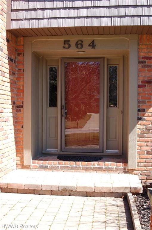 564 Sunlight Drive Rochester Hills, MI 48309 - Photo 6 of 47