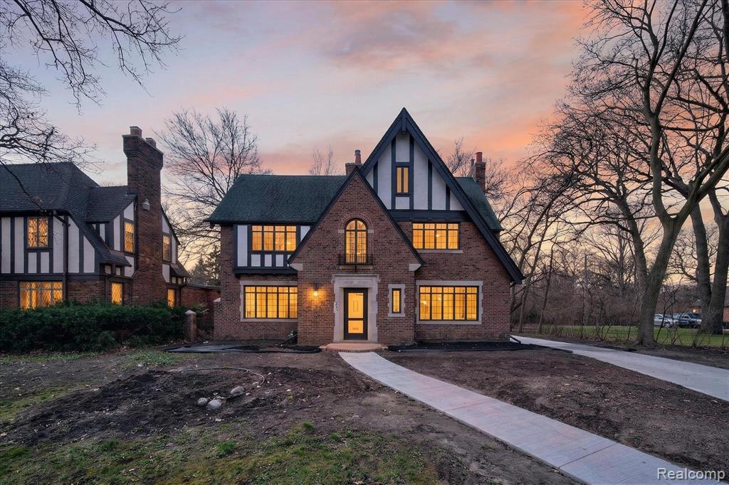 3261 Sherbourne Road Detroit, MI 48221 - Photo 1 of 48