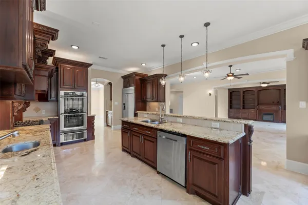 $2,175,000 | 2318 Bellefontaine, Houston, TX 77030