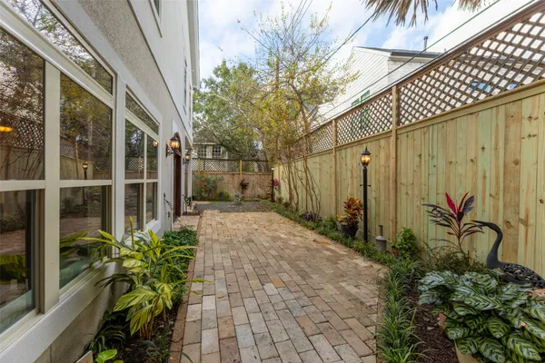 $2,175,000 | 2318 Bellefontaine, Houston, TX 77030