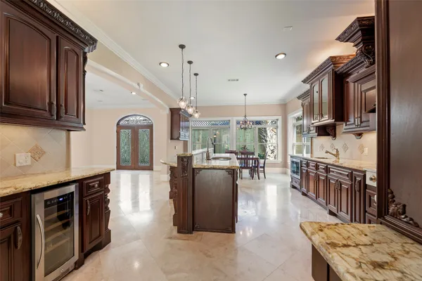 $2,175,000 | 2318 Bellefontaine, Houston, TX 77030