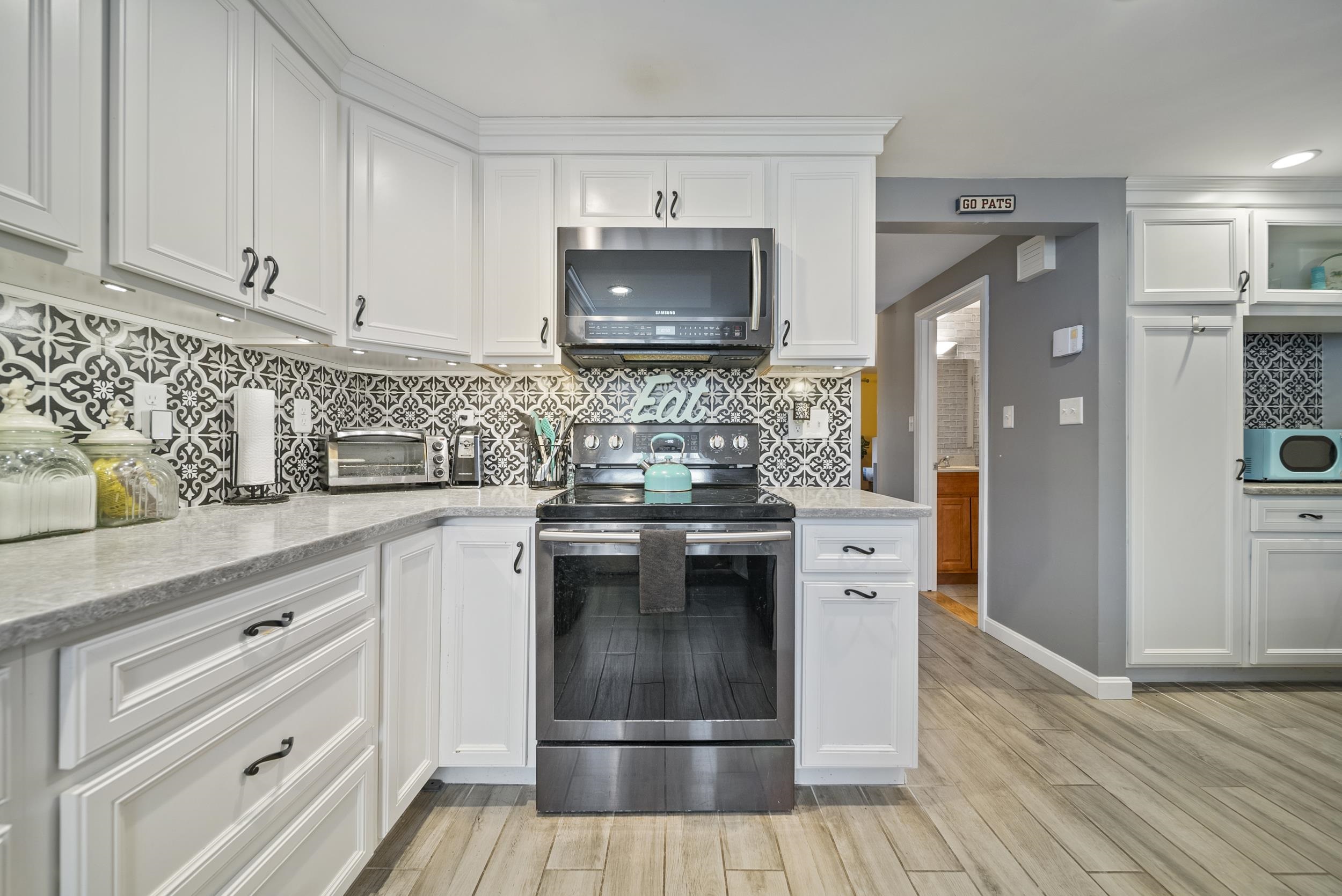 30 Spring Cove Road Nashua, NH 03062 - Photo 10 of 38