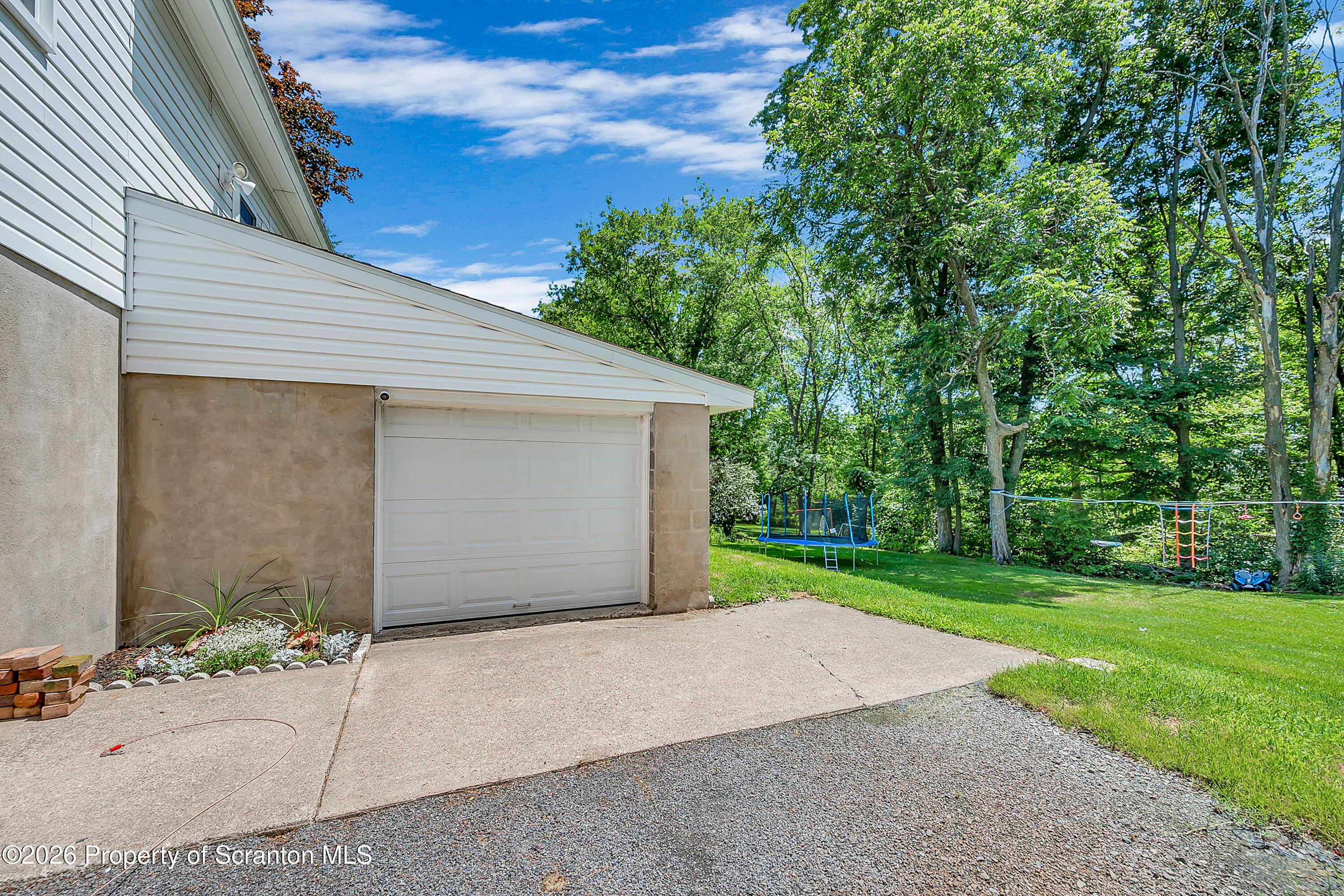 504 Old Colony Road Clarks Summit, PA 18411 - Photo 13 of 48 Old Colony -14