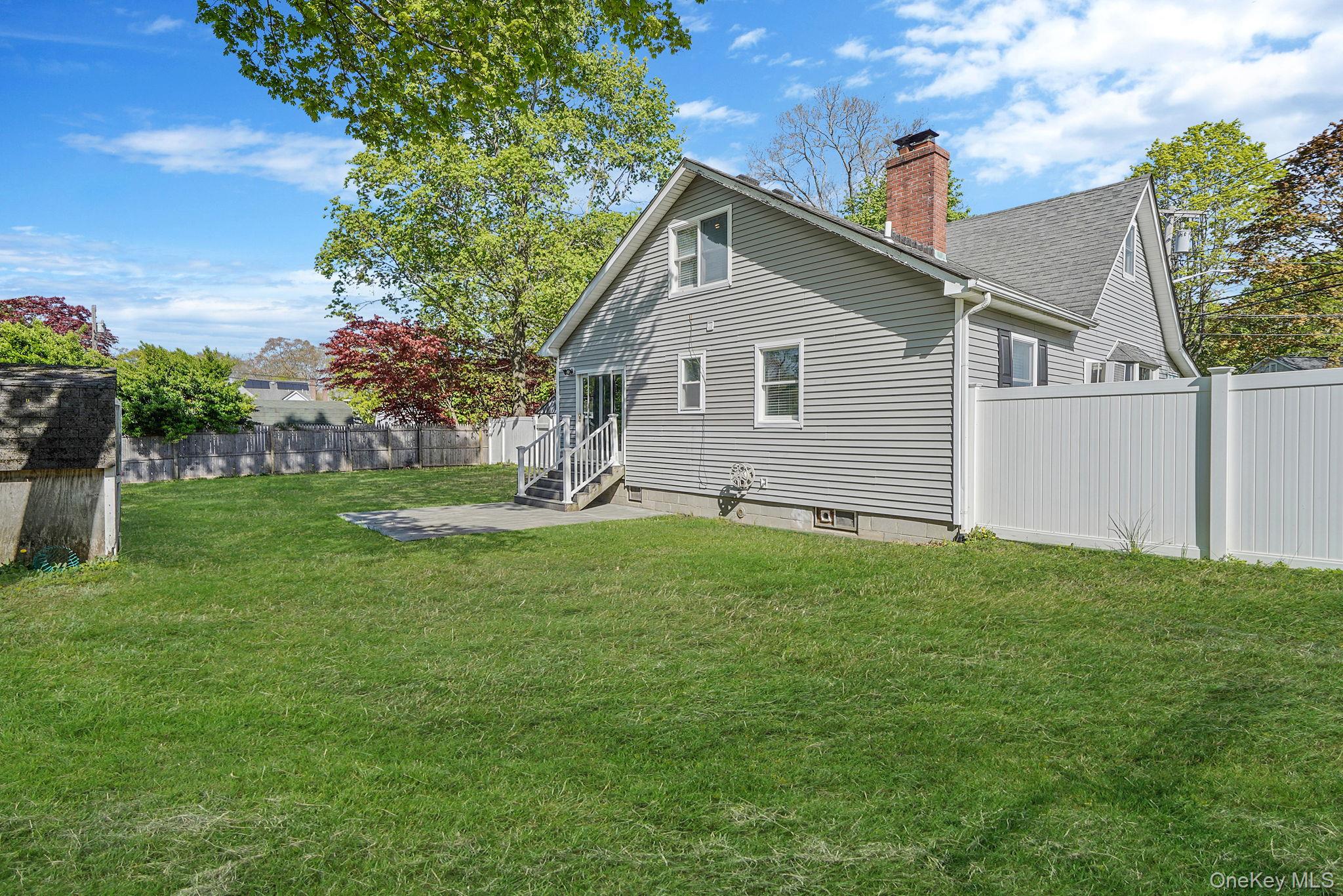 38 Nymph Road Rocky Point, NY 11778 - Photo 24 of 28