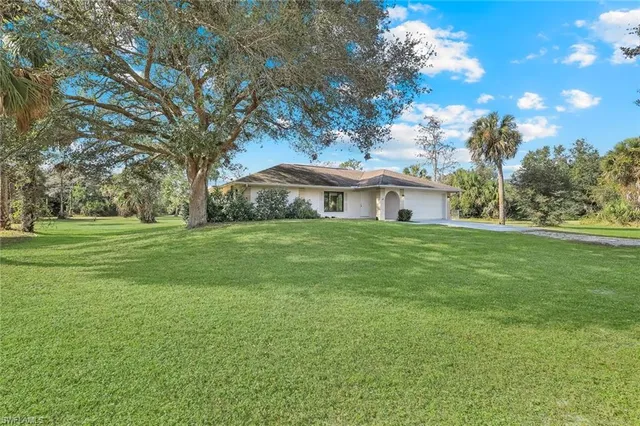 $780,000 | 711 21st Street Southwest, Naples, FL 34117
