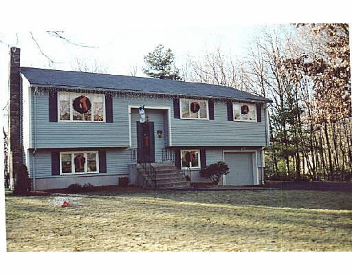 11 Sunrise Road Foxboro, MA 02035 - Photo 1 of 1