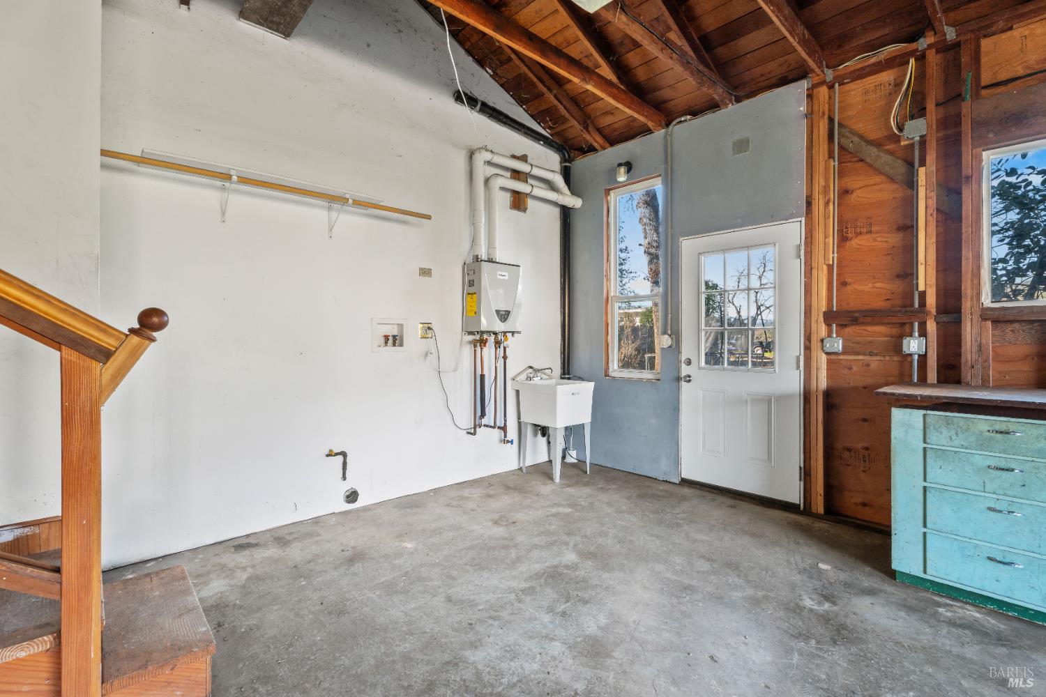 2901-2903 Rd I, Unit AC Redwood Valley, CA 95470 - Photo 19 of 32 2 car garage with on demand hot water and laundry hook ups.