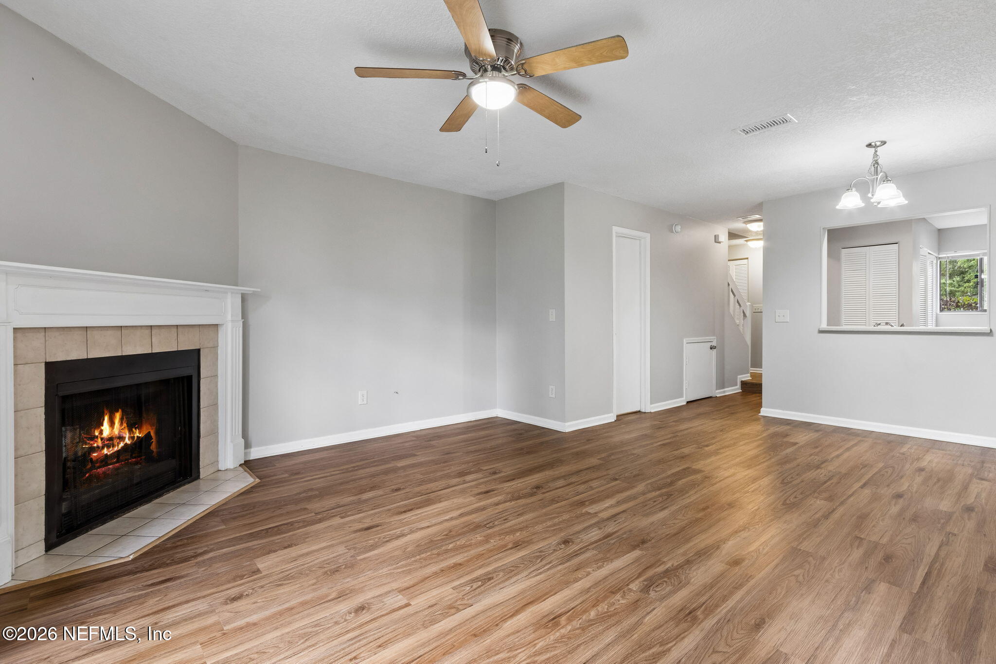 3801 Crown Point Road, Unit 1184 Jacksonville, FL 32257 - Photo 12 of 35 Great Room reverse