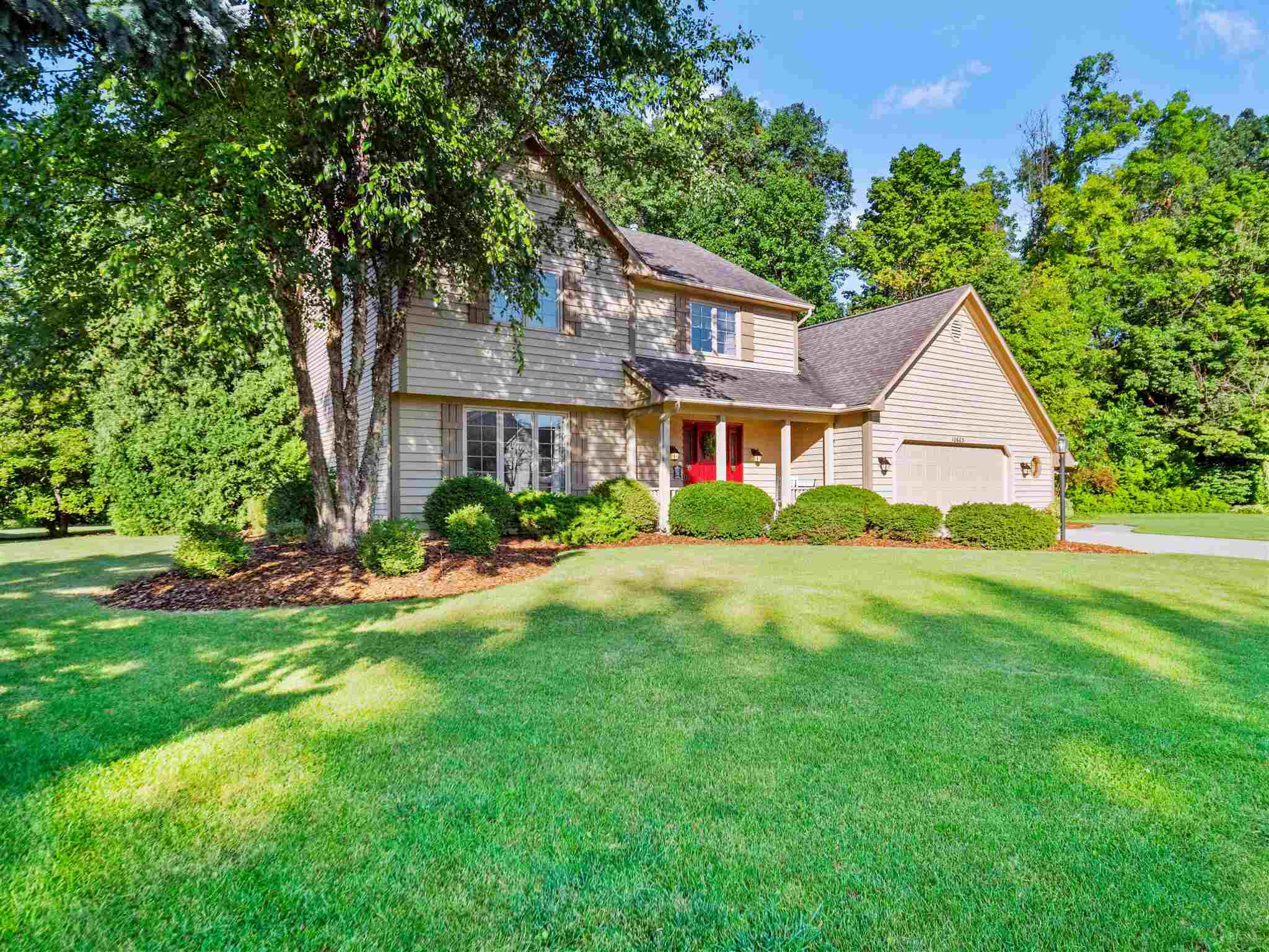 10603 Oak Trail Road Fort Wayne, IN 46845 - Photo 2 of 36