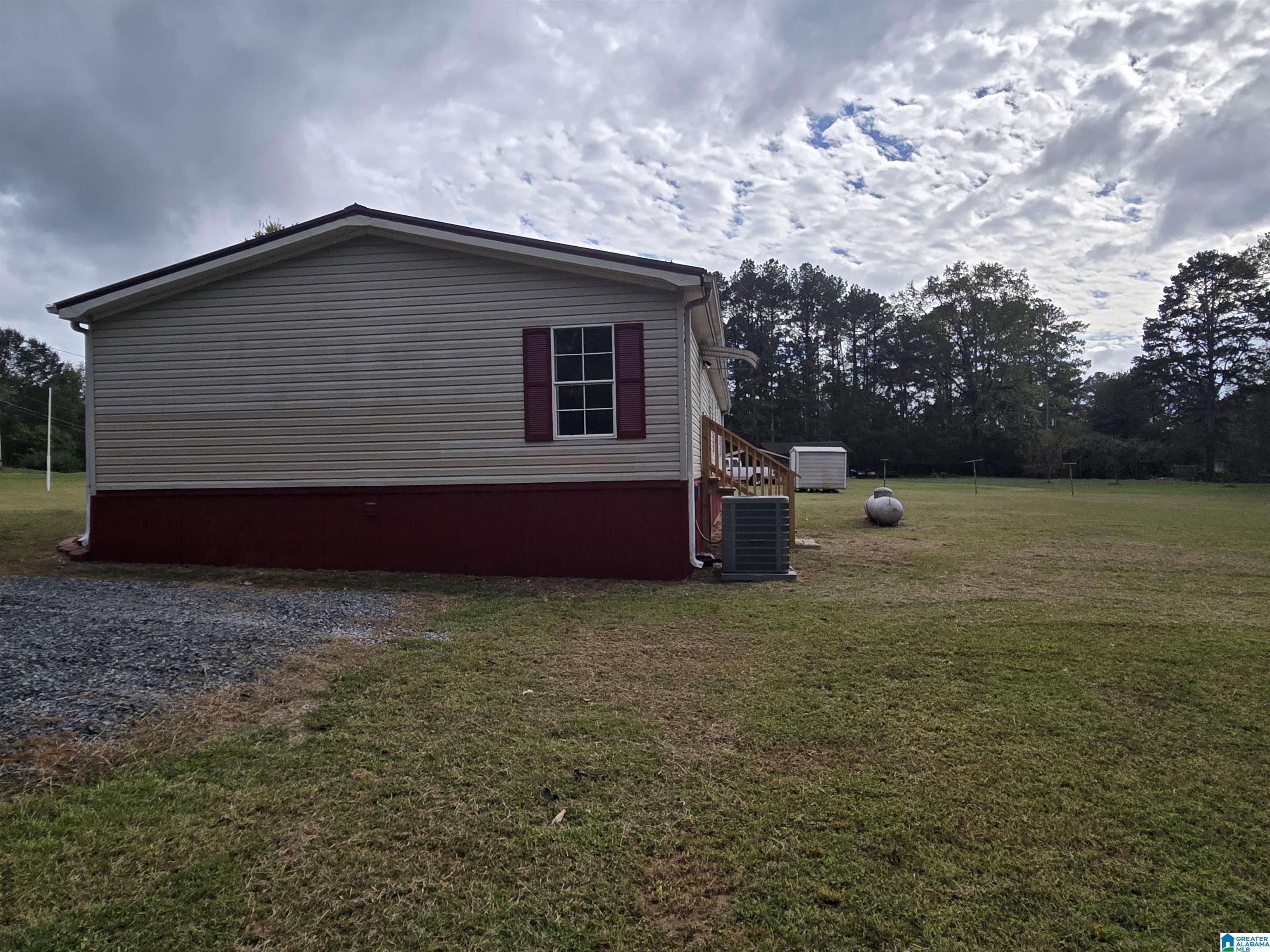 89 Pine Tree Drive Locust Fork, AL 35097 - Photo 5 of 29