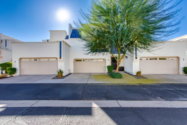 $559,000 | 10 West Georgia Avenue, Unit 6, Phoenix, AZ 85013