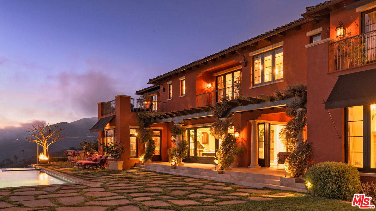 6093 Murphy Way Malibu, CA 90265 - Photo 46 of 52 a front view of a building