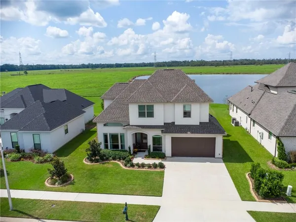 $599,000 | 109 Moonlight Cove Lane, Luling, LA 70070