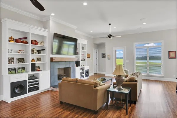 $599,000 | 109 Moonlight Cove Lane, Luling, LA 70070