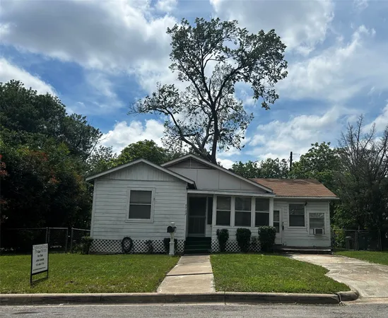 $450,000 | 5702 Duval Street, Austin, TX 78752
