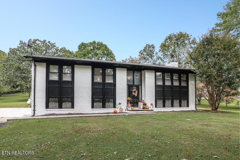 2608 Topside Road Louisville, TN 37777 - Photo 1 of 60 6