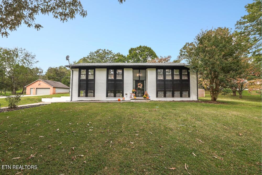 2608 Topside Road Louisville, TN 37777 - Photo 2 of 60 7