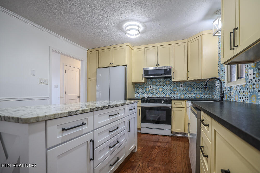 2608 Topside Road Louisville, TN 37777 - Photo 27 of 60 3E6A4690