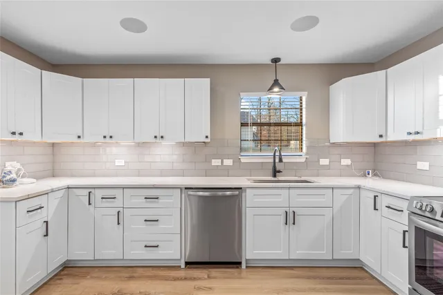 $450,000 | 288 Clay Banks Drive, Hemphill, TX 75948