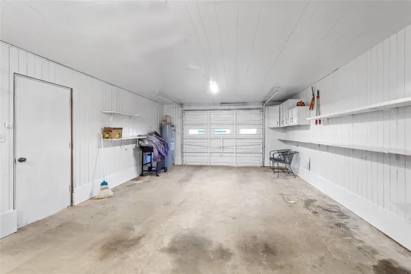 $445,000 | 288 Clay Banks Drive, Hemphill, TX 75948