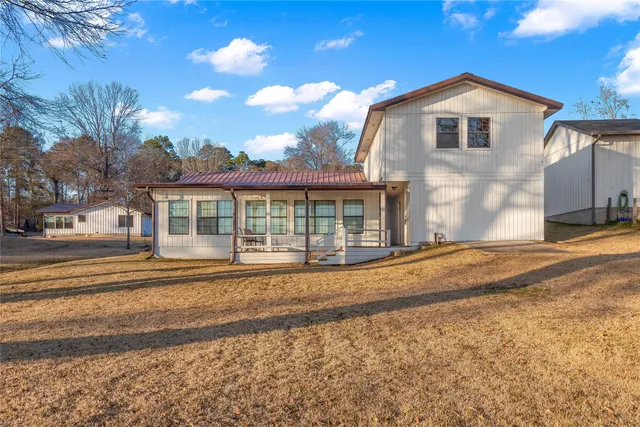 $450,000 | 288 Clay Banks Drive, Hemphill, TX 75948