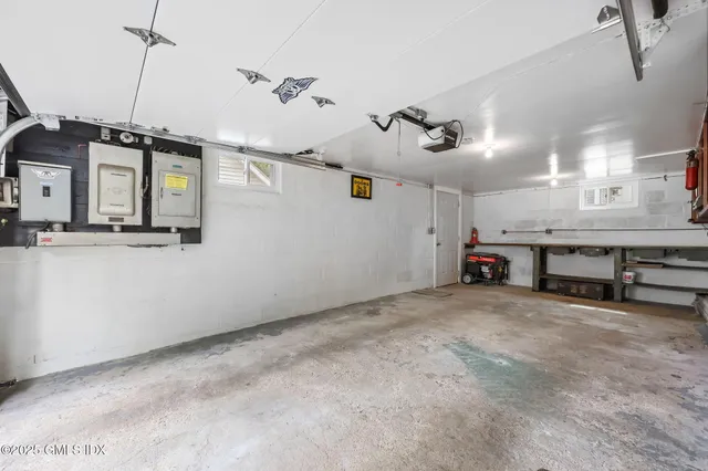 $1,165,000 | 8 Reynolds Place, Greenwich, CT 06831