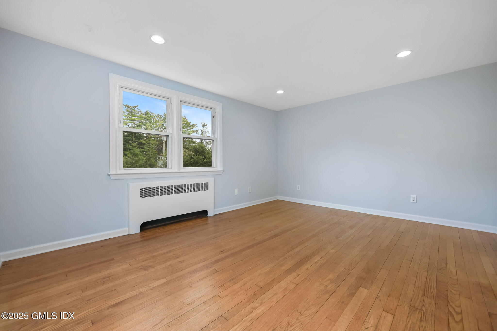 8 Reynolds Place Greenwich, CT 06831 - Photo 36 of 56 22-web-or-mls-8-reynolds-pl