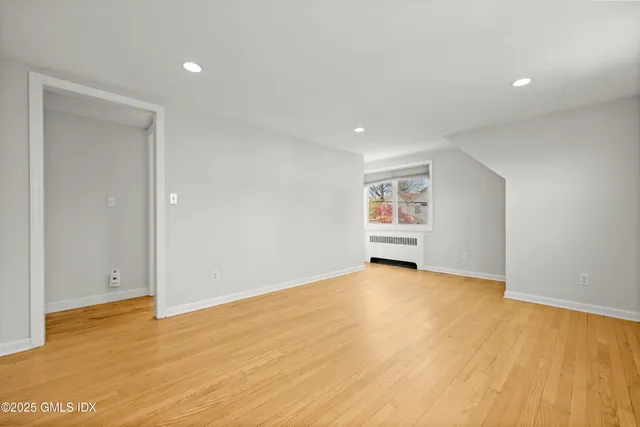 $1,165,000 | 8 Reynolds Place, Greenwich, CT 06831