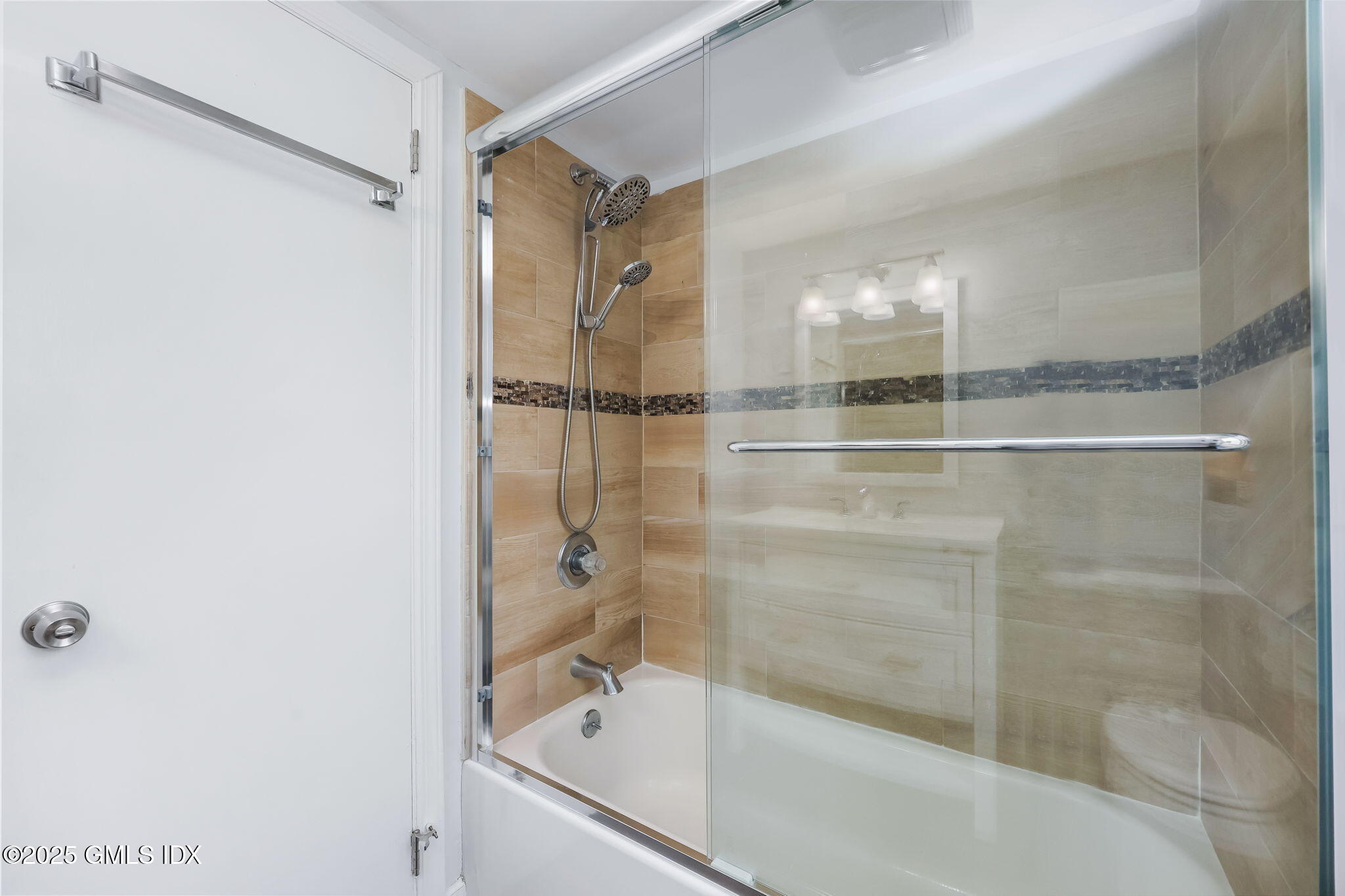 8 Reynolds Place Greenwich, CT 06831 - Photo 41 of 56 33-web-or-mls-8-reynolds-pl