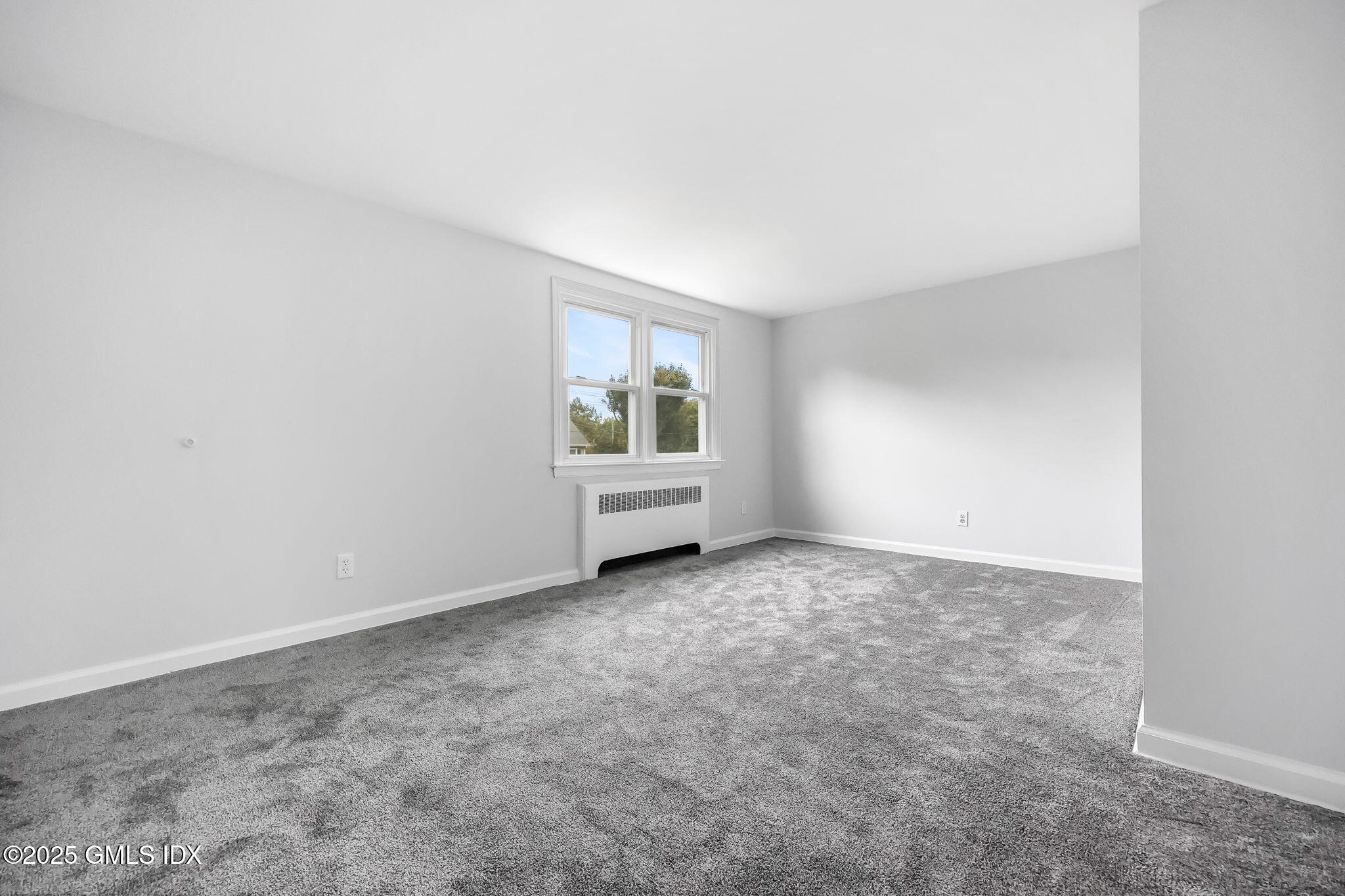 8 Reynolds Place Greenwich, CT 06831 - Photo 48 of 56 36-web-or-mls-8-reynolds-pl