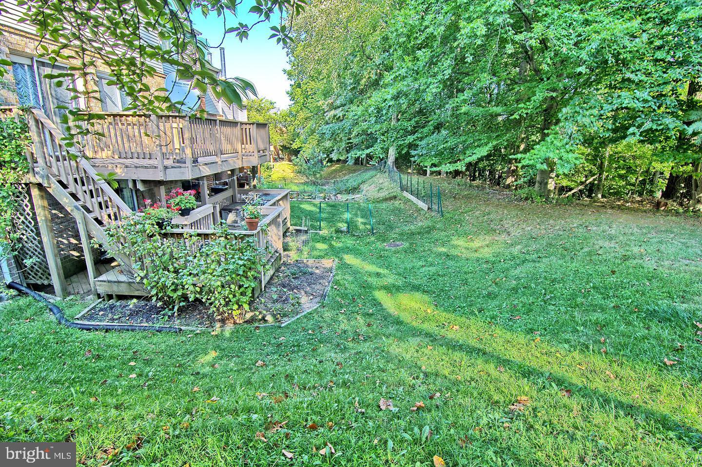 55 Jones Valley Circle Baltimore, MD 21209 - Photo 22 of 22 Private Backyard