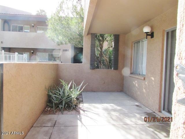 2048 South Rural Road, Unit A Tempe, AZ 85282 - Photo 12 of 32 patio2