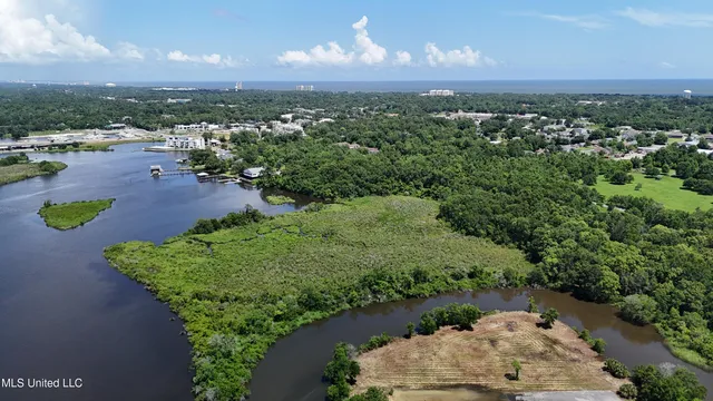 $3,800,000 | 1014 West Pine Street, Gulfport, MS 39507