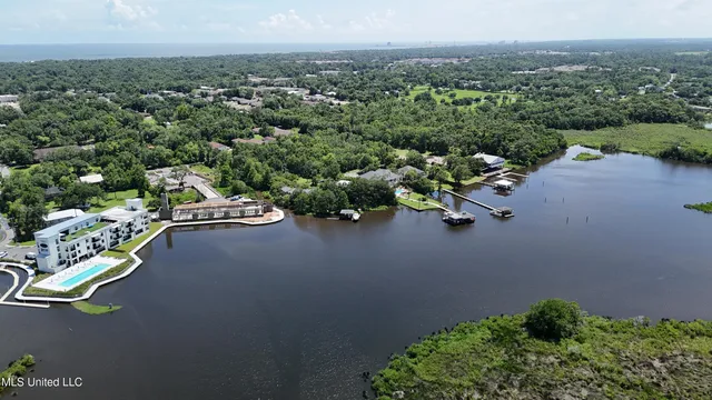 $3,800,000 | 1014 West Pine Street, Gulfport, MS 39507